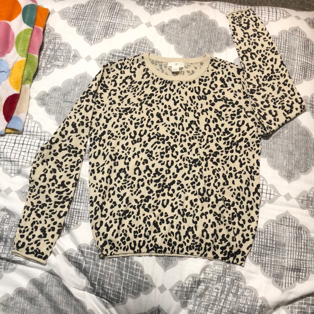 H&M Animal print sweater